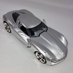 Jada Toys 2009 Corvette Stingray Silver Concept 1:24 Scale Diecast Muscle Car